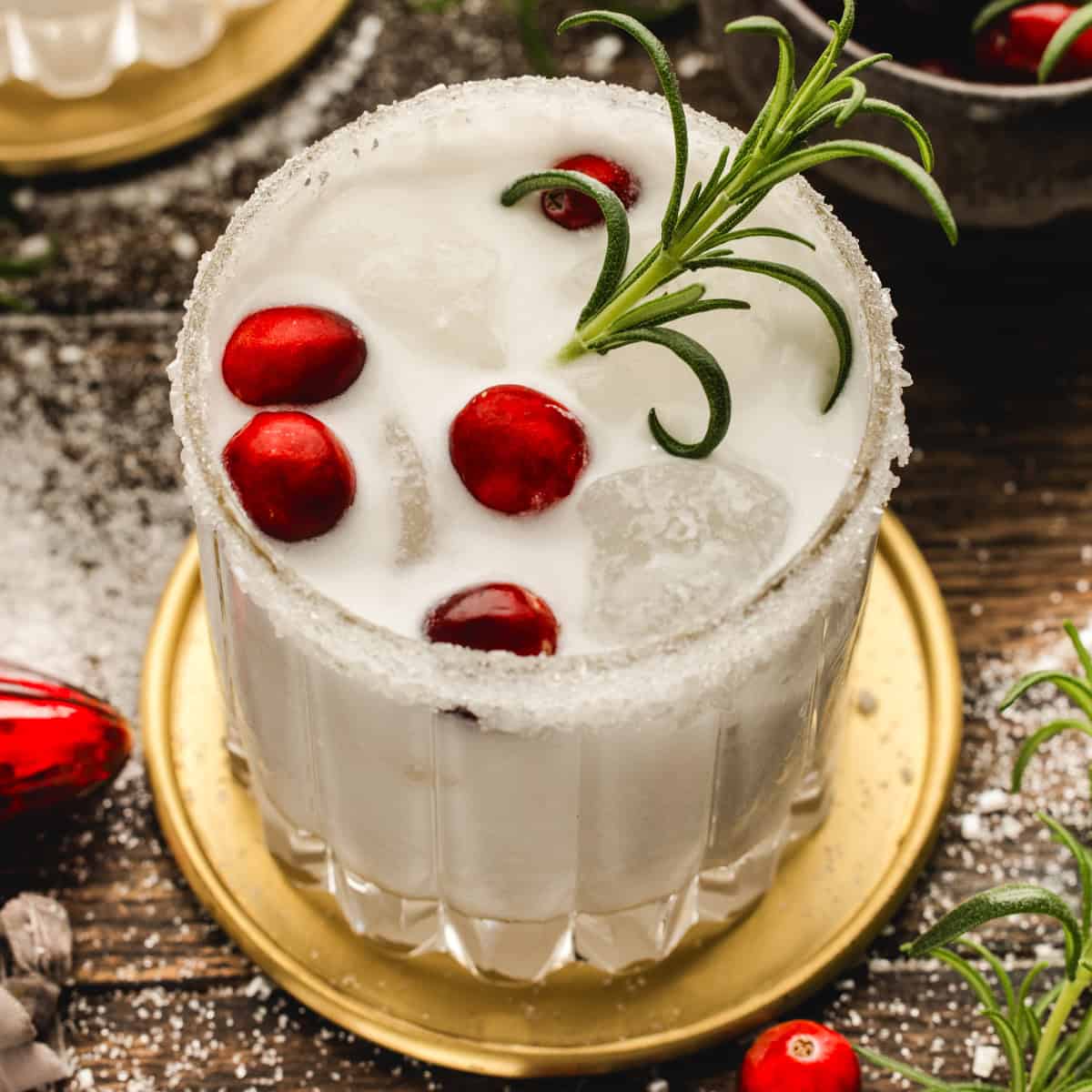 White Christmas Margarita: Creamy Tropical Twist for Holiday Parties